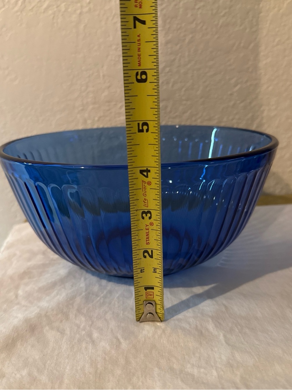 Pyrex Deep Blue Ribbed Glass Serving Bowl - Picture 4 of 6